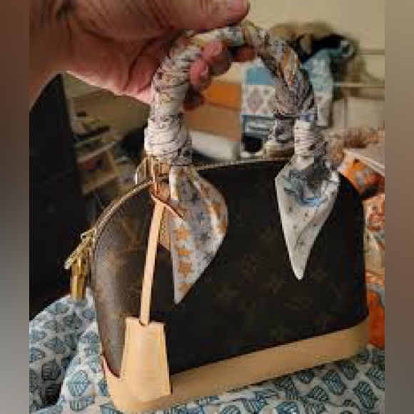 đź’ťFendi twilly authentic new baguettes pattern stunning - Picture 6 of 7